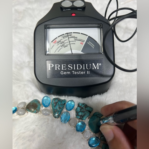 Turquoise Blue Topaz Moonstone Large Gemstone Necklace & Bracelet Set - Picture 11 of 13